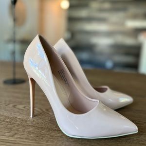 Beast Fashion Nude Pump Heels Size 8 NEVER WORN!